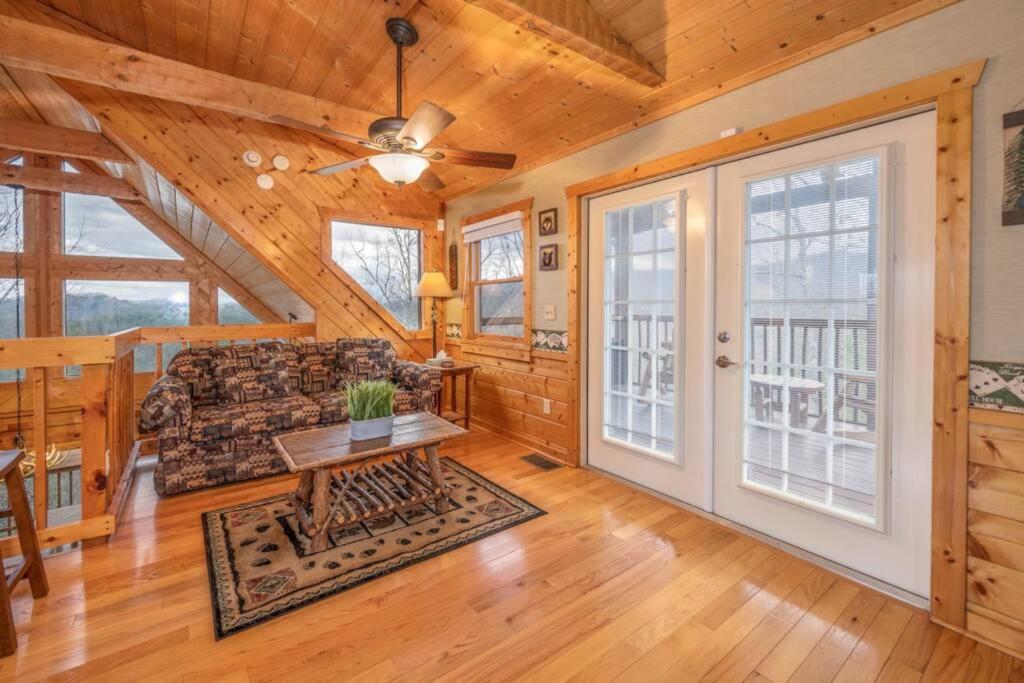 Over The Mountain - Smoky Mountain View Cabin Sevierville Extérieur photo